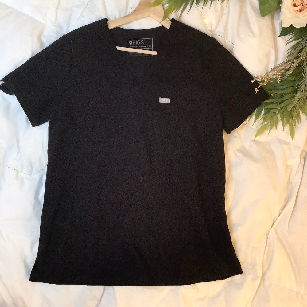 Women's FIGS V Neck Scrub Top - MEDIUM
